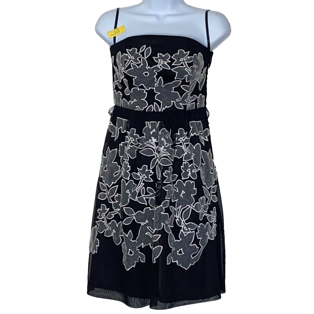 White House Black Market Size 00 Black Gray Strapless Embroidered Market Dress
